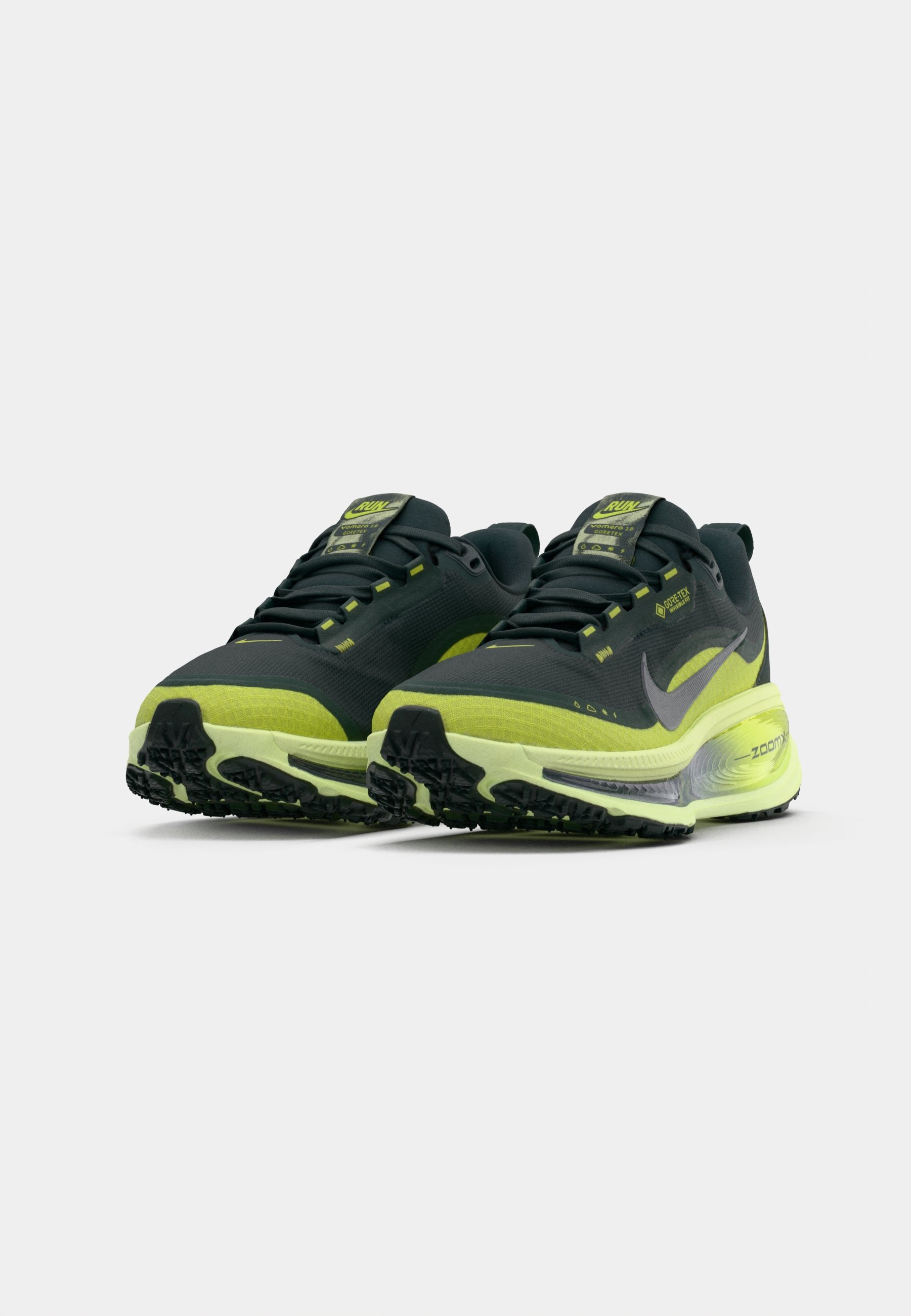Nike Performance W NIKE VOMERO GTX - Road running shoes - seaweed