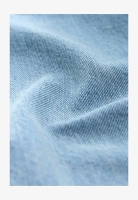 Nem kiválasztott, light blue