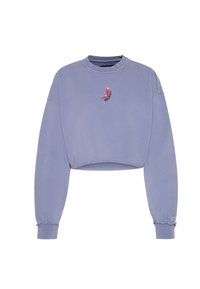 Gekürzter Sweatshirt aus leicht lila Stoff. Mit langen Ärmeln und elastischen Bündchen sowie einem kleinen gestickten roten Chili-Pfeffer-Motiv.