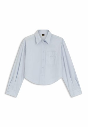 Chemise courte bleu clair à boutons, manches longues, col pointu et poche poitrine brodée du logo « Boss ».