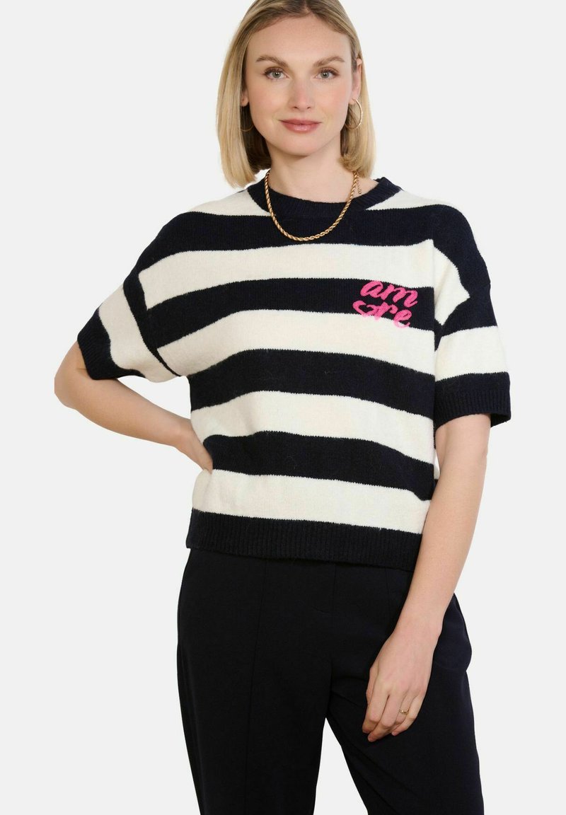 Kurzärmeliges, marineblau-weiß gestreiftes Sweatshirt mit geripptem Saum, mit rosa besticktem Schriftzug "am" auf der linken Seite. Weiche Textur.