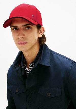 CORP PANEL - Caps - medium red