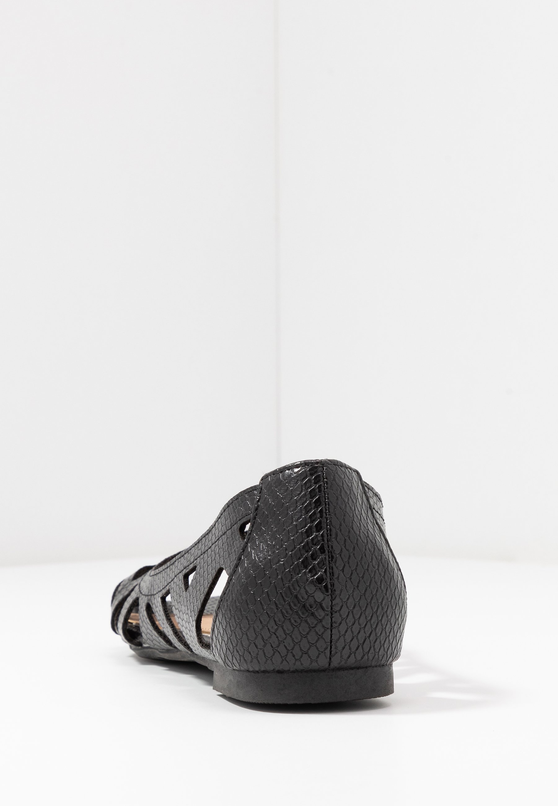 head over heels harlo