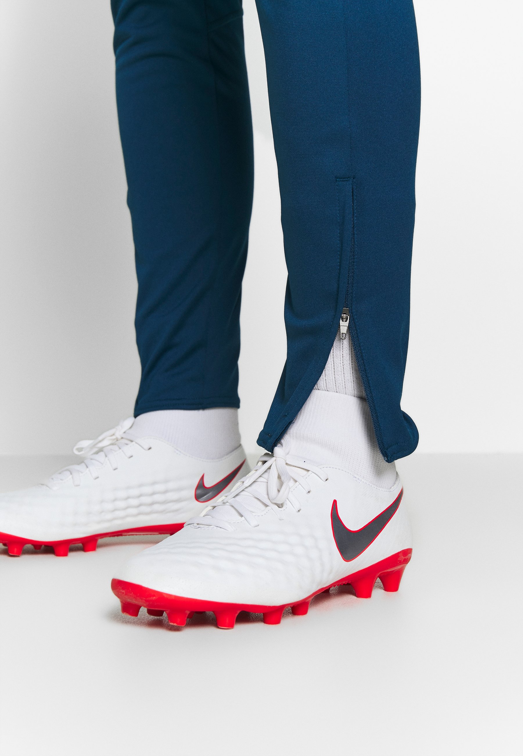 nike performance academy