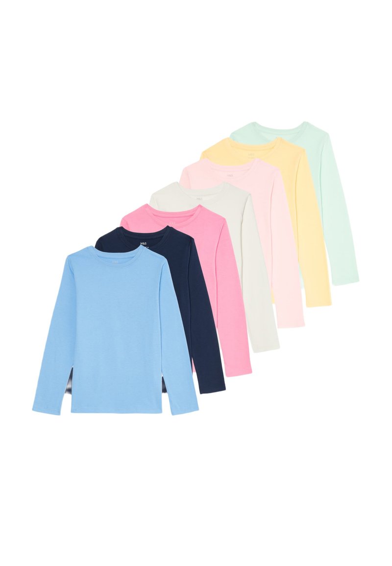 Dlouhé trička s dlouhým rukávem v řadě, v barvách: světle modrá, námořnická, růžová, bílá, pastelově žlutá a máta, s kulatým výstřihem a bočními rozparky.