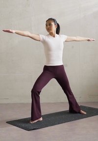 P.E Nation FOUNDATION TEE - Paprasti marškinėliai - blush