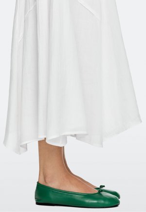 Massimo Dutti, LEATHER KNOT BALLERINA FLATS - Ballerina shoes - green