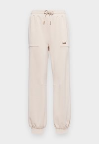 Kijelölve, white sand