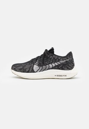 PEGASUS TURBO NEXT NATURE - Neutrální běžecké boty - black/sail off noir/sesame