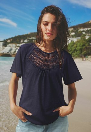 Next SHORT SLEEVE BUBBLEHEM REGULAR FIT - Tričko s potlačou - navy