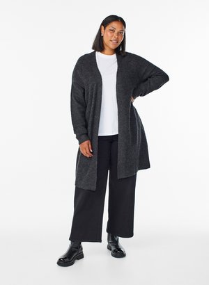 Zizzi, FLASH - LANGER - MIT OFFENER FRONT - Chaqueta de punto - dark grey melange