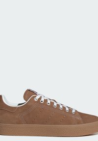 adidas Originals STAN SMITH CS - Tenisice - brown desert   core white   gum