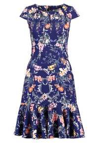 Marinblå klänning med blommönster, kapärmar, åtsittande liv och utsvängd nederdel. Materialet ser slätt ut och har flerfärgade blommönster.