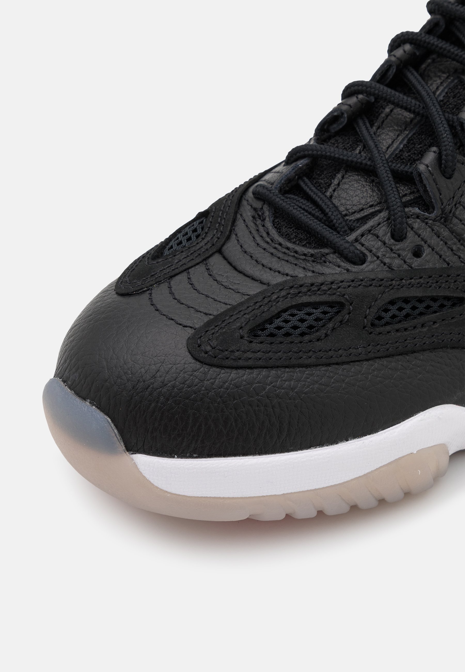 air jordan 11 white orange