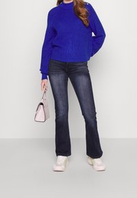 Vero Moda Petite Stickad tröja - blue