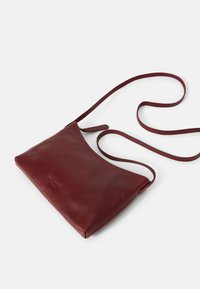 Vagabond SALINA - Τσάντα χιαστί - dark red