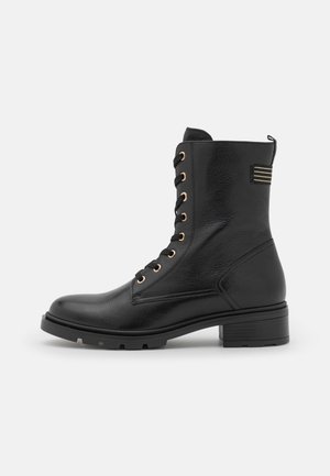 Bottines à lacets - black