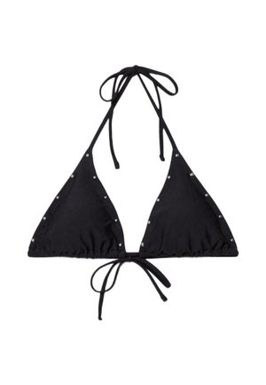 Črni bikinki zgornji del v obliki trikotnika s srebrnimi zakovicami ob robovih, z zavezovanjem okoli vratu in na hrbtu.