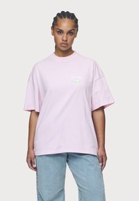 Pegador LUCIA HEAVY OVERSIZED TEE - Trükipildiga T-särk - washed bubblegum