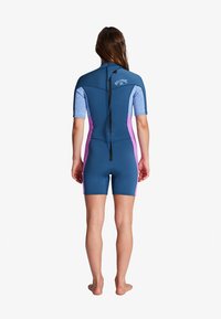 Billabong SYNERGY - KURZÄRMLIGER BACK-ZIP-SPRINGSUIT - Plavky - blue