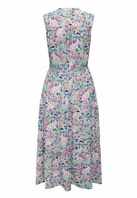 Kukkakuvioinen olkaimeton mekko, jossa on pastellivärit, tiukasti istuva vyötärö ja hulmuava hame. Kankaan pinta on kevyt ja tekstuuri.
