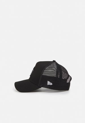Black cap with a solid front and mesh back. Features a curved brim and logo on the side, combining durable fabric and breathable design.