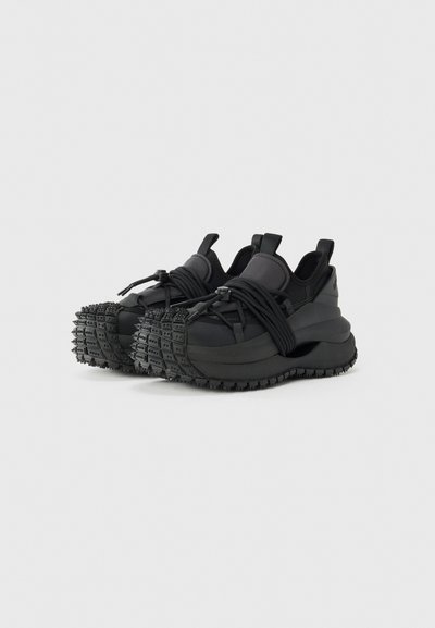 Emporio Armani Trainers - black