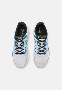 New Balance FRESH FOAM 680 V8 - Løbesko til landevejen - grey matter