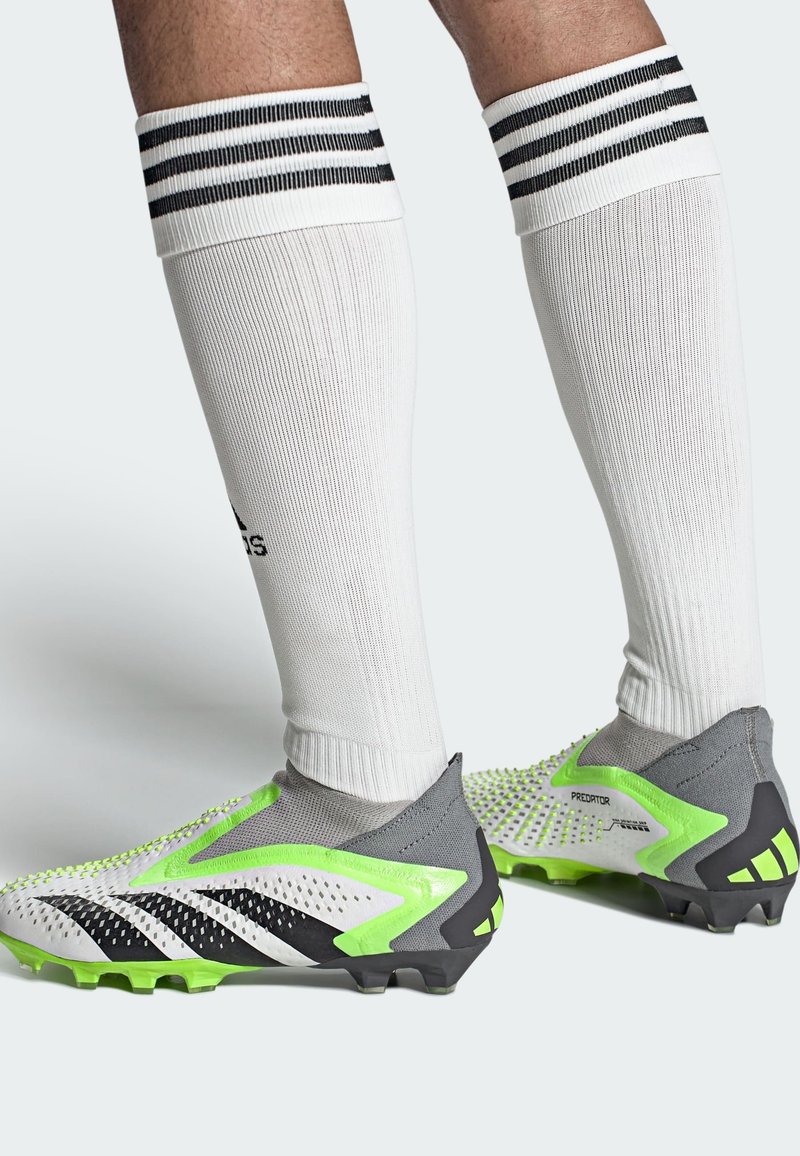 predator 18.3 artificial grass boots
