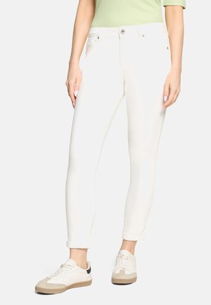 Betty Barclay BETTY BARCLAY BASIC-JEANS MIT WASCHUNG - Jeans Slim Fit - rohweiß