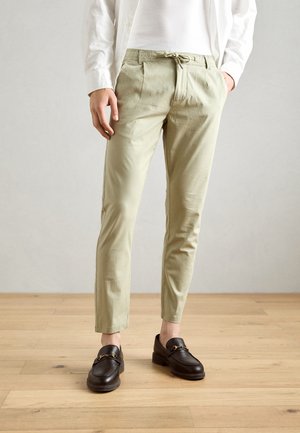 Lindbergh CROPPED PANTS - Stoffhose - olive