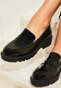 Lipsy CHUNKY LOAFER - Polobotky - black