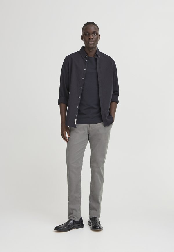 CFVIGGO SLIM FIT - Chino