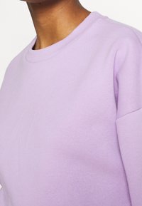 Gina Tricot Sweatshirt - purple