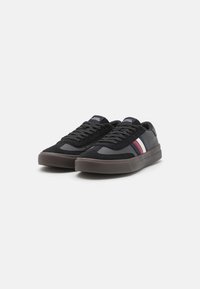 Tommy Hilfiger CUPSET TERRACE - Sneakers basse - black