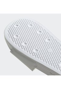 adidas Originals ADILETTE SPORTS INSPIRED SLIDES - Pantofle - ftwwht/cblack/royblu