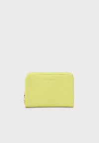 Valimata, green glow