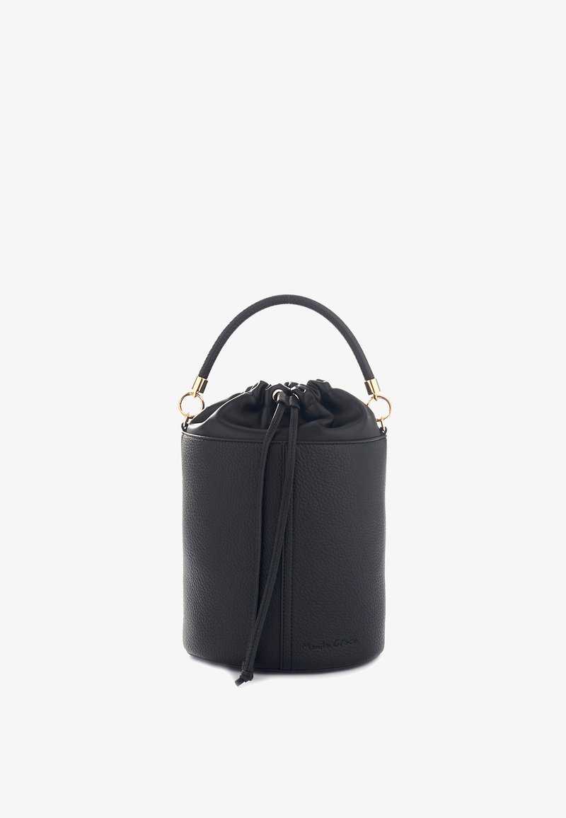 Borsa a secchiello in pelle nera con finitura testurizzata, chiusura a coulisse, manico corto, dotata di hardware in tonalità oro e base circolare.