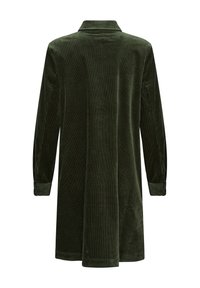 Chemise en velours côtelé vert foncé à manches longues, coupe droite, col et poignets boutonnés vue de dos.