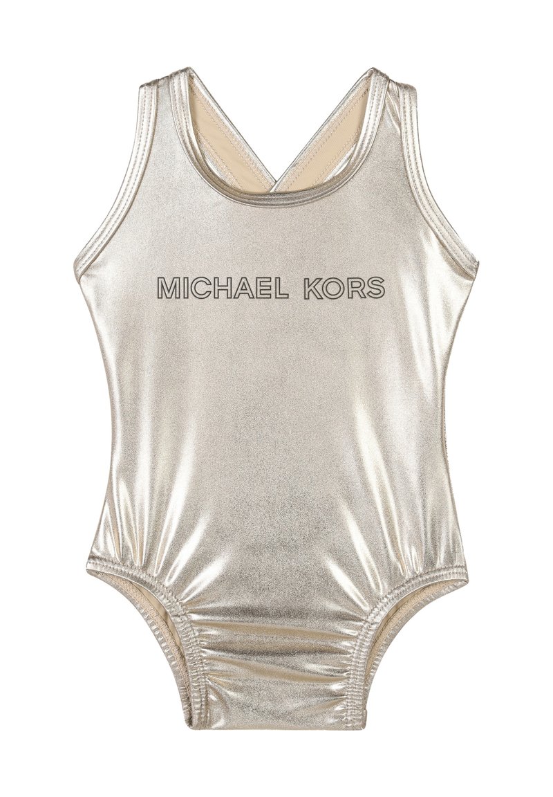 Maillot de bain une pièce argent métallisé avec un décolleté arrondi, un dos en V et le logo "MICHAEL KORS" en noir sur la poitrine. Texture lisse.