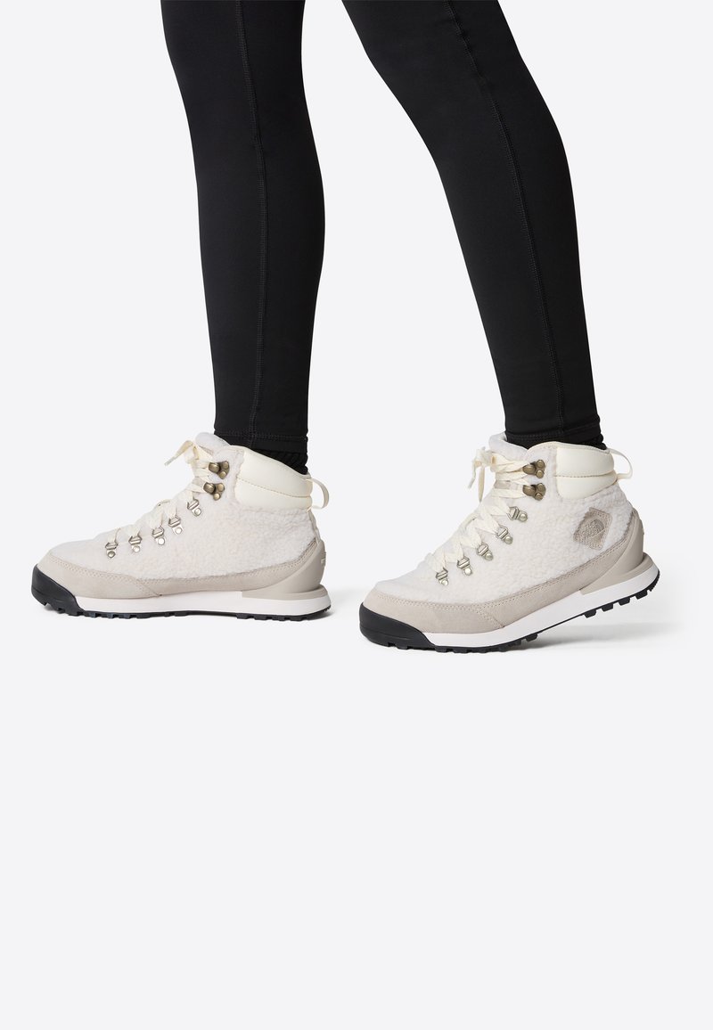 The North Face BACK-TO-BERKELEY IV HIGH - Hikingschuh - gardenia white ...