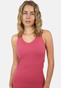 Unausgewählt, holly berry