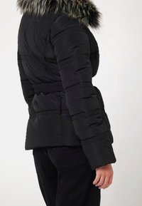 Guess Zimní bunda - black