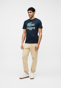 Lacoste Μπλουζάκι με στάμπα - navy blue