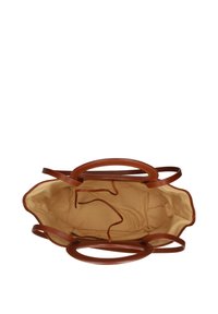 Borsa a spalla in pelle marrone con doppi manici, interno in tessuto beige e senza chiusure visibili. Presenta un design aperto per un facile accesso.