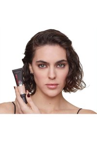 L'Oréal Paris FOND DE TEINT 230 SOUS-TON DORÉ INFAILLIBLE 32H MATTE COVER - Fond de teint - sous ton doré