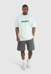 Smilodox BLAKE - Camiseta estampada - mint