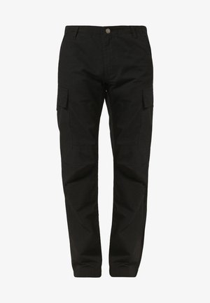 Pantaloni cargo neri a gamba dritta con tasche laterali a patta, chiusura frontale con bottoni e cerniera, passanti per cintura e design semplice.