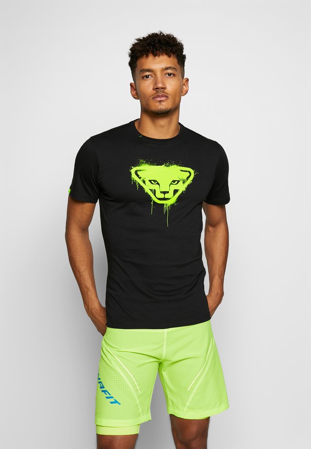 GRAPHIC TEE - Printtipaita - black out