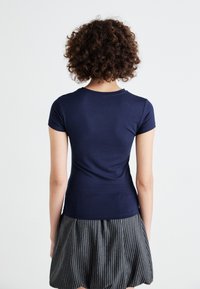 Gina Tricot SOFT TOUCH - T-shirt basic - black iris